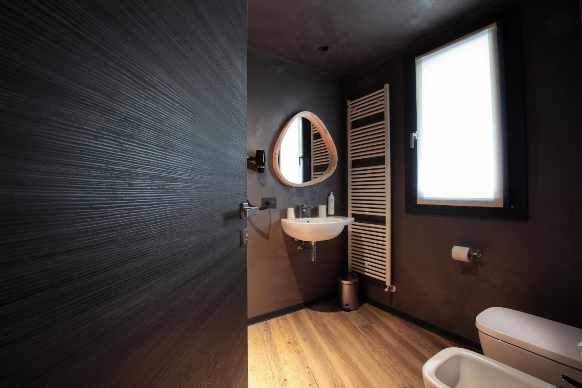 Crimea Wine Hotel Chiavenna