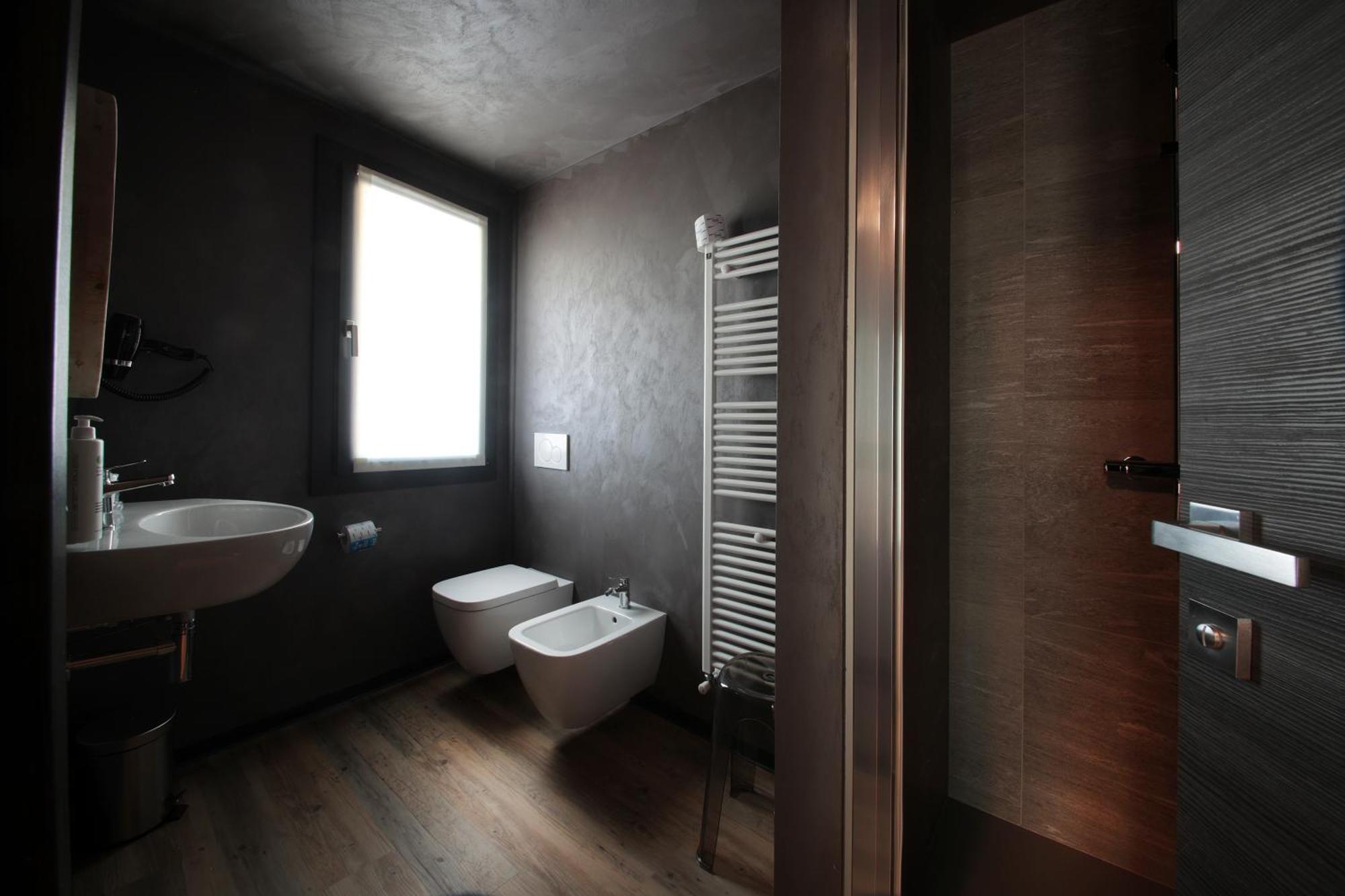 Crimea Wine Hotel Chiavenna