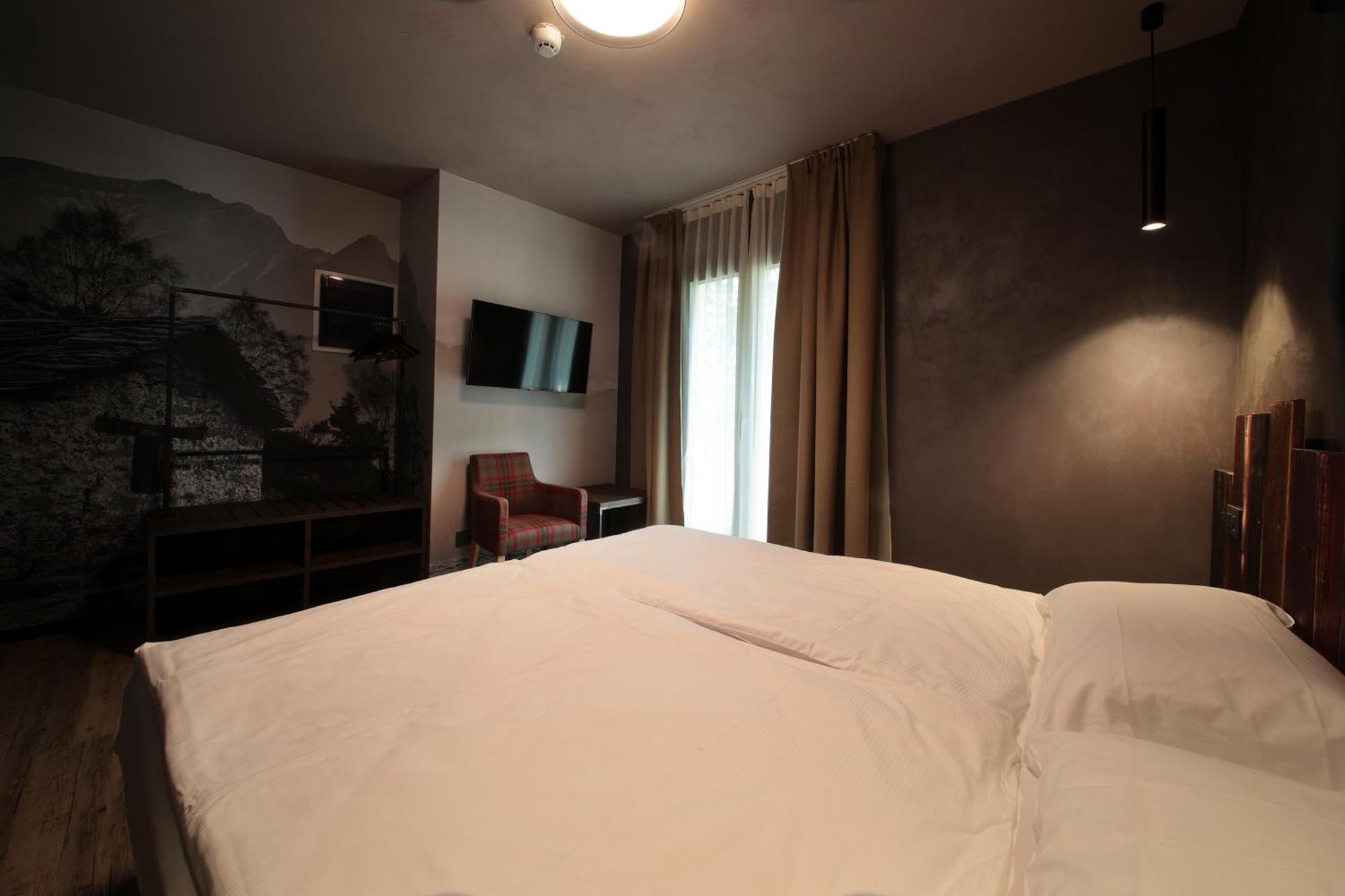 Hotel Crimea Wine Chiavenna