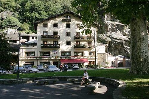 Crimea Hotel Chiavenna